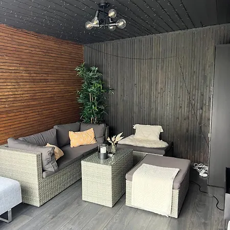 - Home, Close To Airport And The فيلة برغن