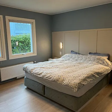 - Home, Close To Airport And The Villa