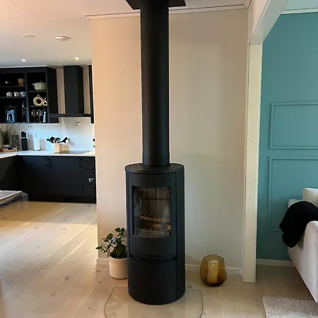 - Home, Close To Airport And The Villa *