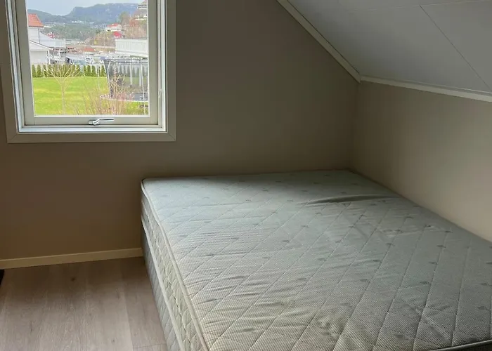 - Home, Close To Airport And The Villa *