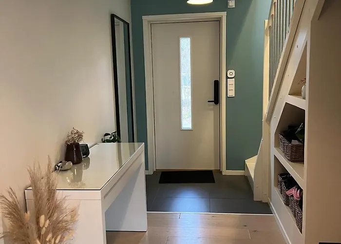 Вилла - Home, Close To Airport And The *