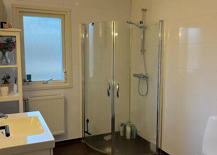 - Home, Close To Airport And The Вилла *